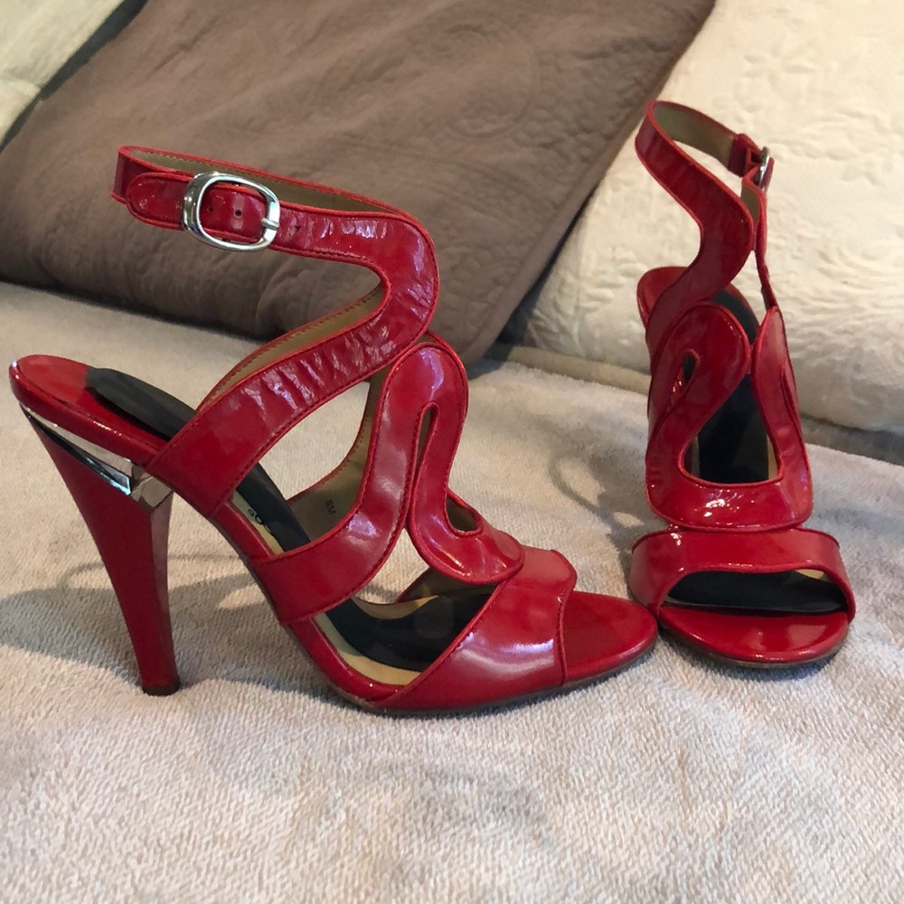 Oh Deer! red patent sandals